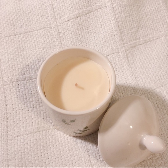 NEW cute cottage core leaf print candle - Picture 3 of 4